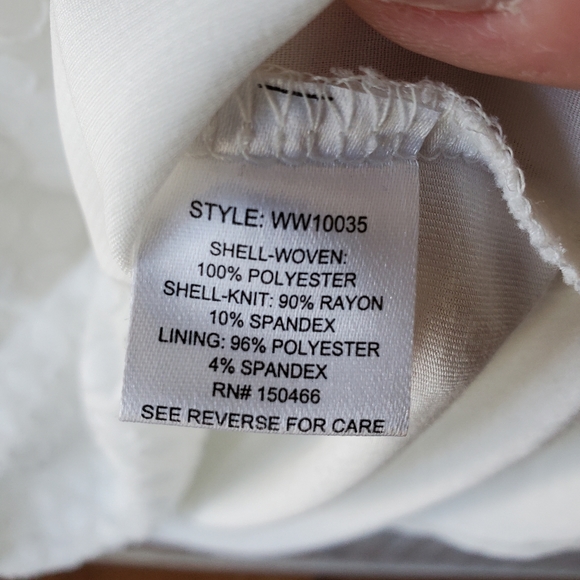 White Sleeveless V-Neck Polkadot Tunic Size Medium - Picture 12 of 15